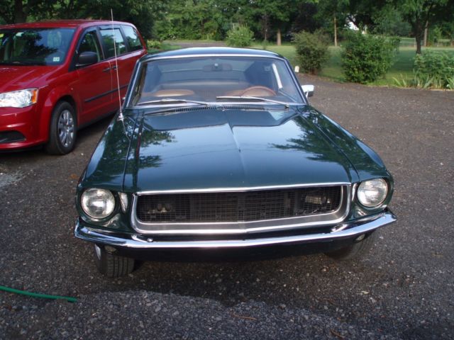 1968 Ford Mustang (Green/Tan)