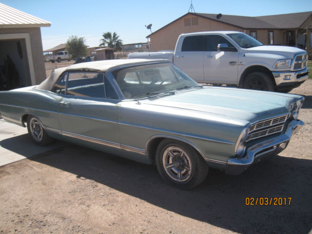 1967 Ford Galaxie (Blue/Blue)