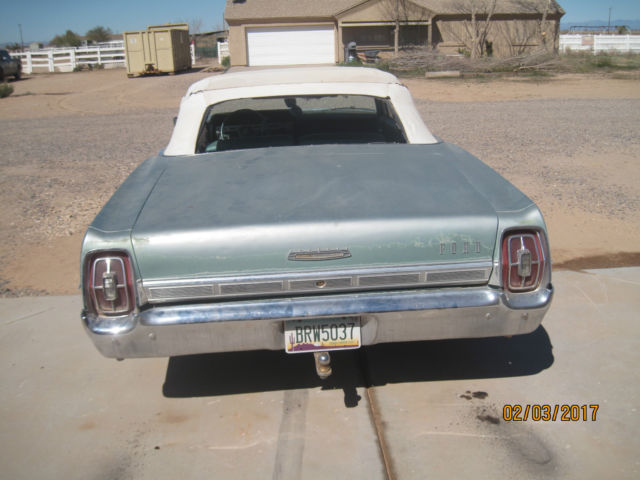 1967 Ford Galaxie (Blue/Blue)