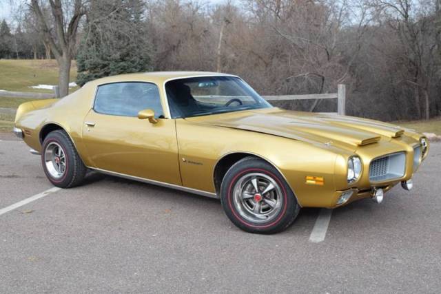 1972 Pontiac Firebird (Gold/Black)