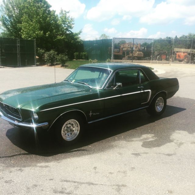 1968 Ford Mustang (Green/Black)
