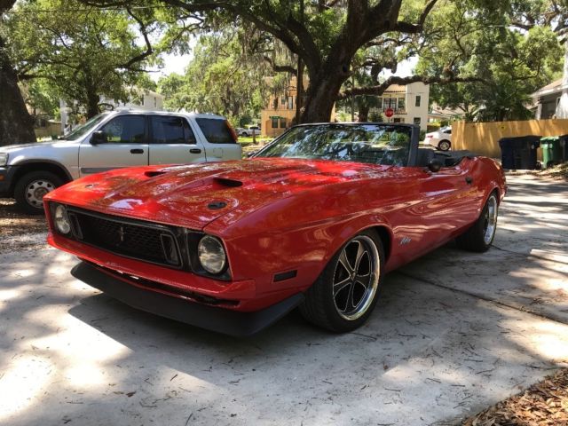 1973 Ford Mustang (Red/Black)