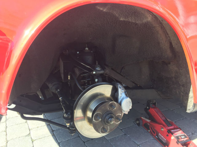 1973 Triumph TR-6 (Red/Black)