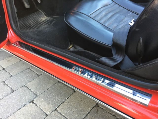 1973 Triumph TR-6 (Red/Black)