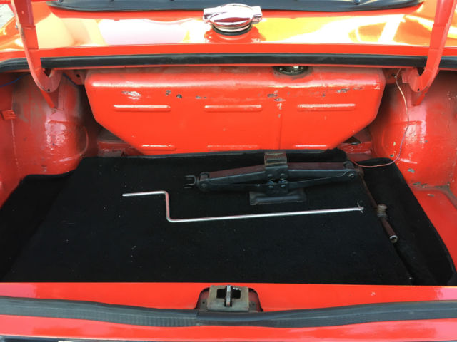 1973 Triumph TR-6 (Red/Black)