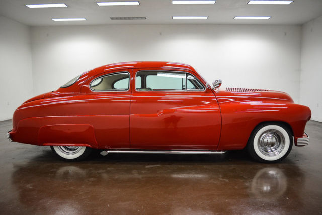 1950 Mercury Coupe (Red/Beige)