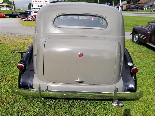 1937 Studebaker SEDAN (Gray/BEIGE)