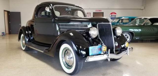 1936 Ford Deluxe (Black/Brown)