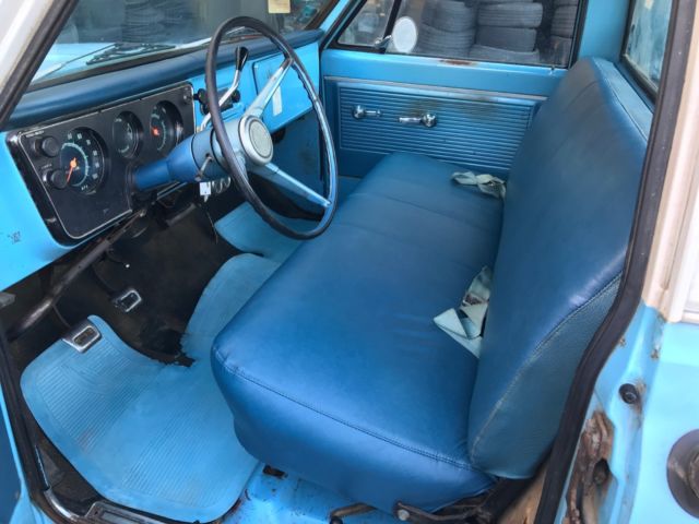 1968 Chevrolet C-10 (Blue/Black)