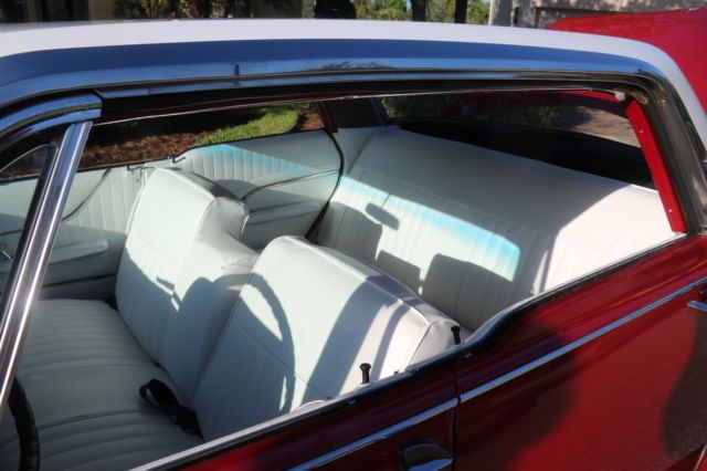 1962 Dodge Dart (Red/White/White)