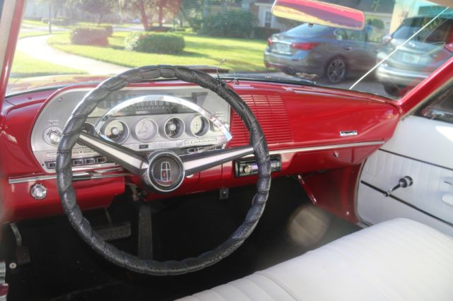 1962 Dodge Dart (Red/White/White)