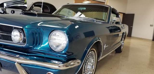 1965 Ford Mustang (Teal/Black)