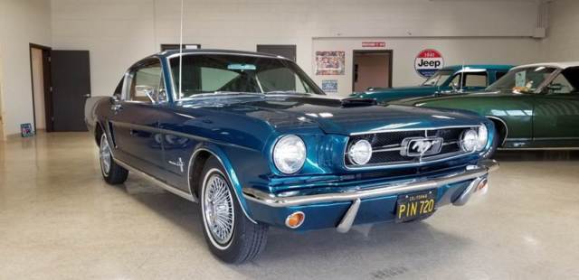 1965 Ford Mustang (Teal/Black)