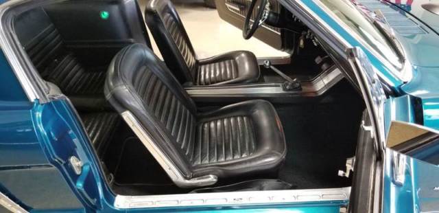 1965 Ford Mustang (Teal/Black)