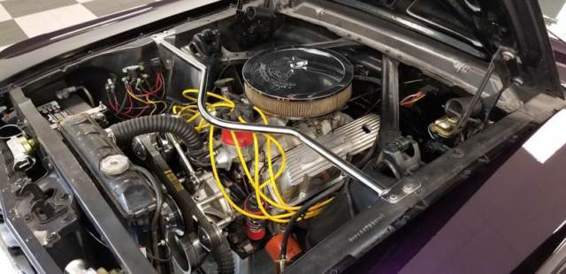 1966 Ford Mustang (Purple/Cream)