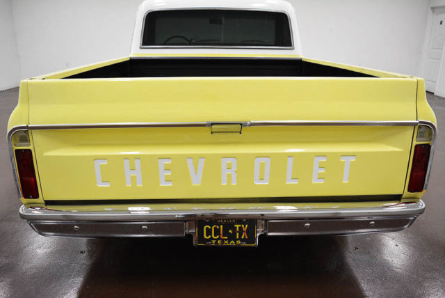 1967 Chevrolet C-10 (Yellow/Black)