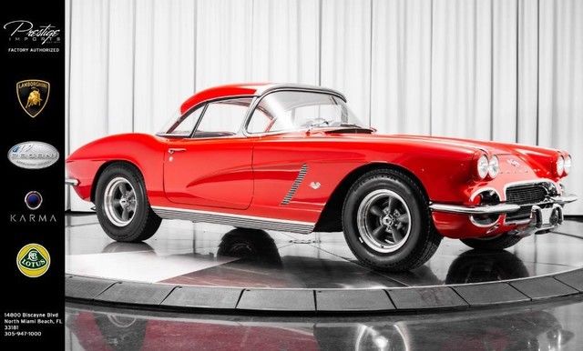 1962 Chevrolet Corvette (Red/Black)
