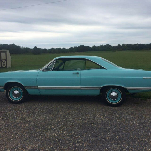 1967 Ford Fairlane (Teal/Teal)