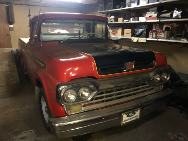 1960 Ford F-100 (Red/Blue)