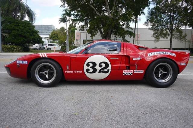 1966 Ford Ford GT (Red/Black)