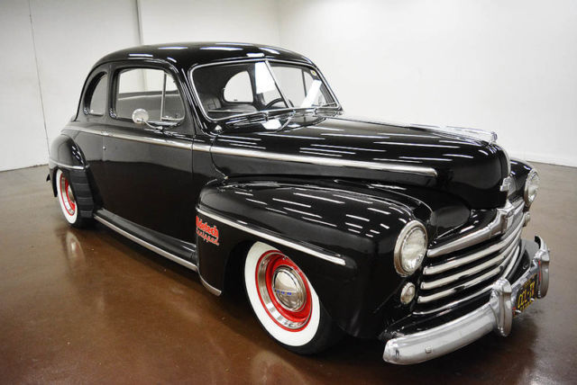 1948 Ford Coupe Restomod (Black/Gray)