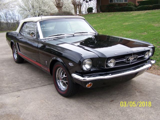 Seller of Classic Cars - 1964 Ford Mustang (Black/BLACK/WHITE)