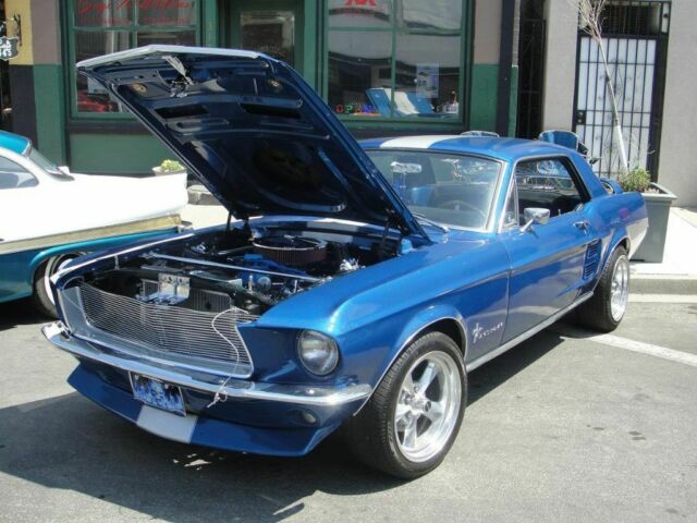 1967 Ford Mustang (Blue Metallic/Black)