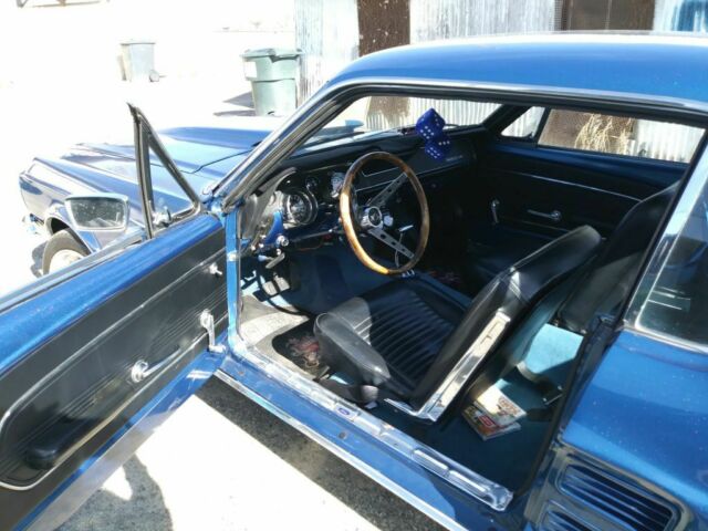 1967 Ford Mustang (Blue Metallic/Black)