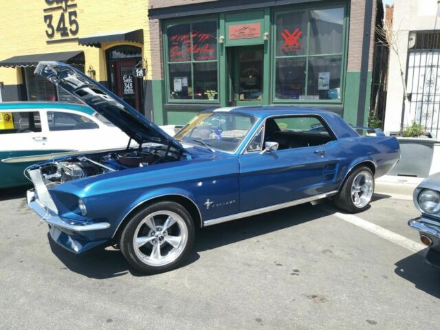 1967 Ford Mustang (Blue Metallic/Black)