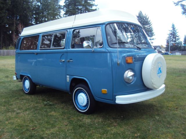 1973 Volkswagen Bus/Vanagon (Blue/Blue)