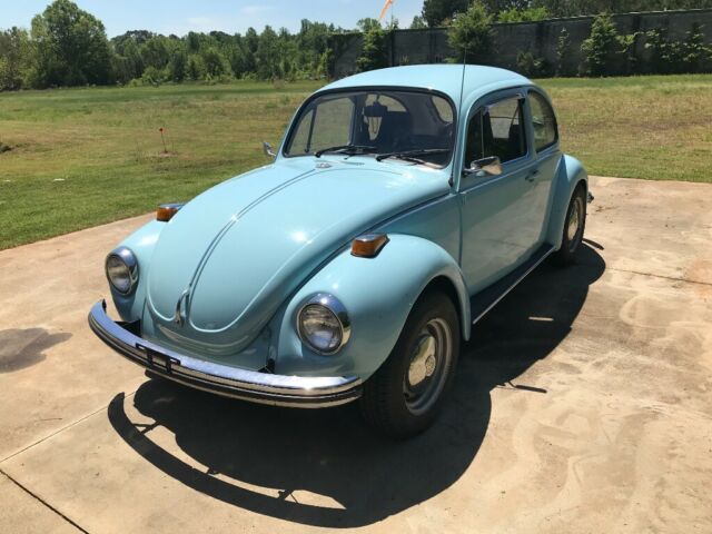 1972 Volkswagen Super Beetle (Blue/Blue)