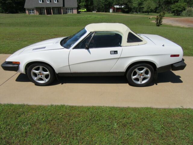 1979 Triumph TR7 (White/Black)