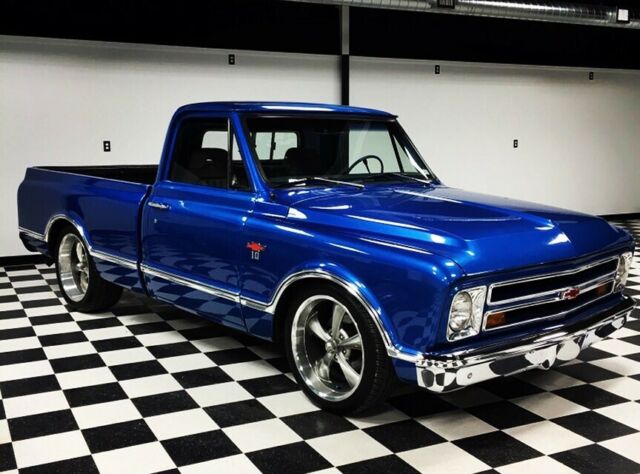 1967 Chevrolet C-10 (Blue/Gray)