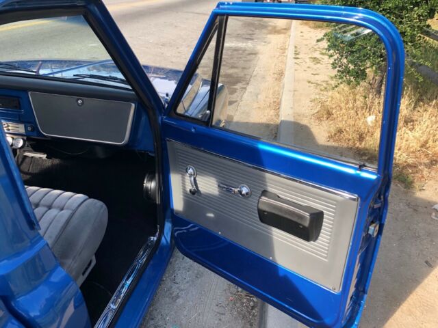 1967 Chevrolet C-10 (Blue/Gray)