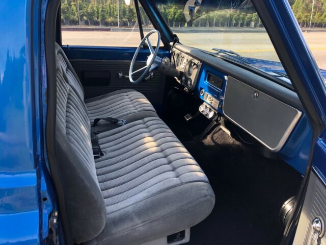 1967 Chevrolet C-10 (Blue/Gray)