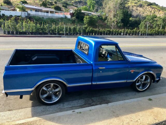 1967 Chevrolet C-10 (Blue/Gray)
