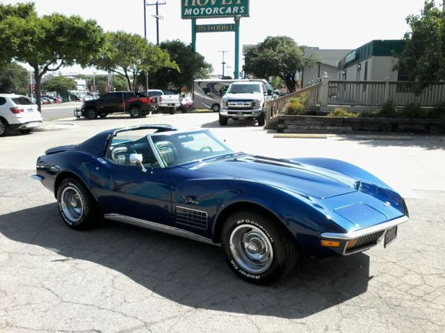 1972 Chevrolet Corvette (Blue/Black)