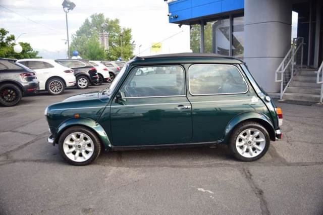 1976 Mini Cooper (Green/Black)