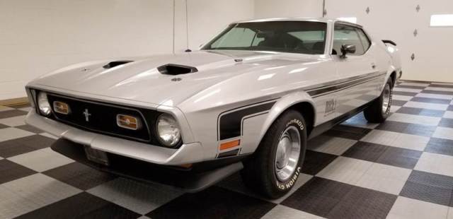 1972 Ford Mustang (Silver/Black)
