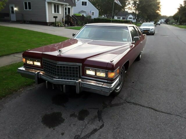 1976 Cadillac DeVille (Red/Tan)