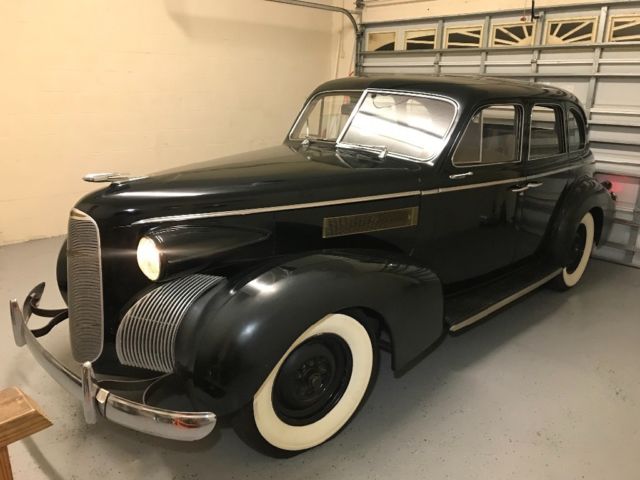 1939 Cadillac LaSalle (Custom Two-Tone/Custom)