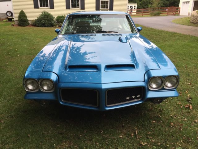 1971 Pontiac GTO (Blue/White)