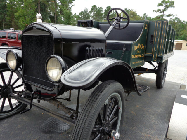 1926 Ford Model T (Green/Black)