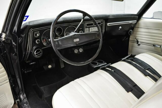 1969 Chevrolet Chevelle (Gray/White)