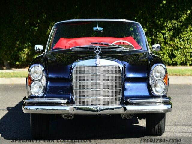 1966 Mercedes-Benz 200-Series (Blue/Red)