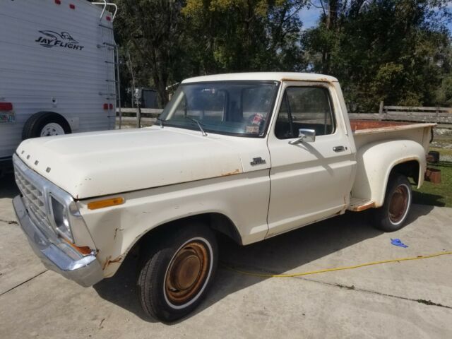 1978 Ford F-100 (White/Green)