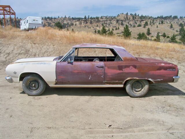 1965 Chevrolet Chevelle (Red/White)