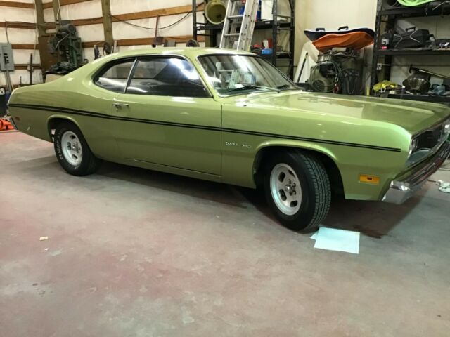 1970 Plymouth Duster (Green/Green)