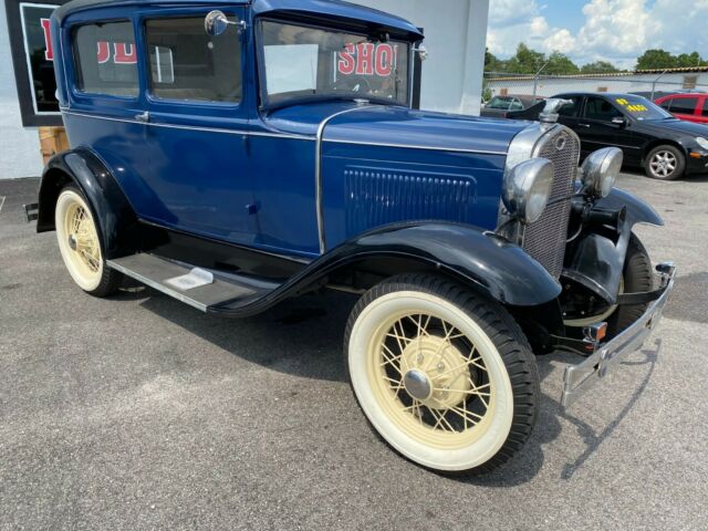 1931 Ford Model A (Blue/Blue)
