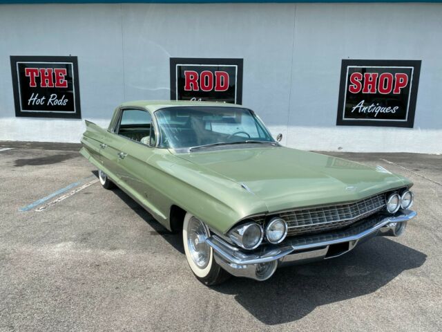 1961 Cadillac Fleetwood (Green/Green)